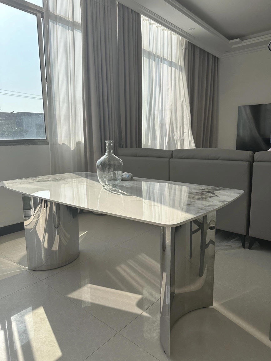 iStay Vellum Table