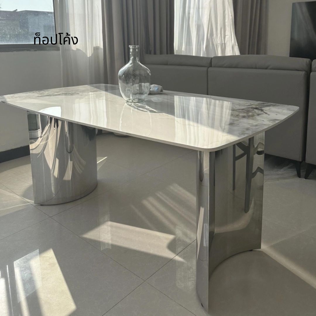 iStay Vellum Table