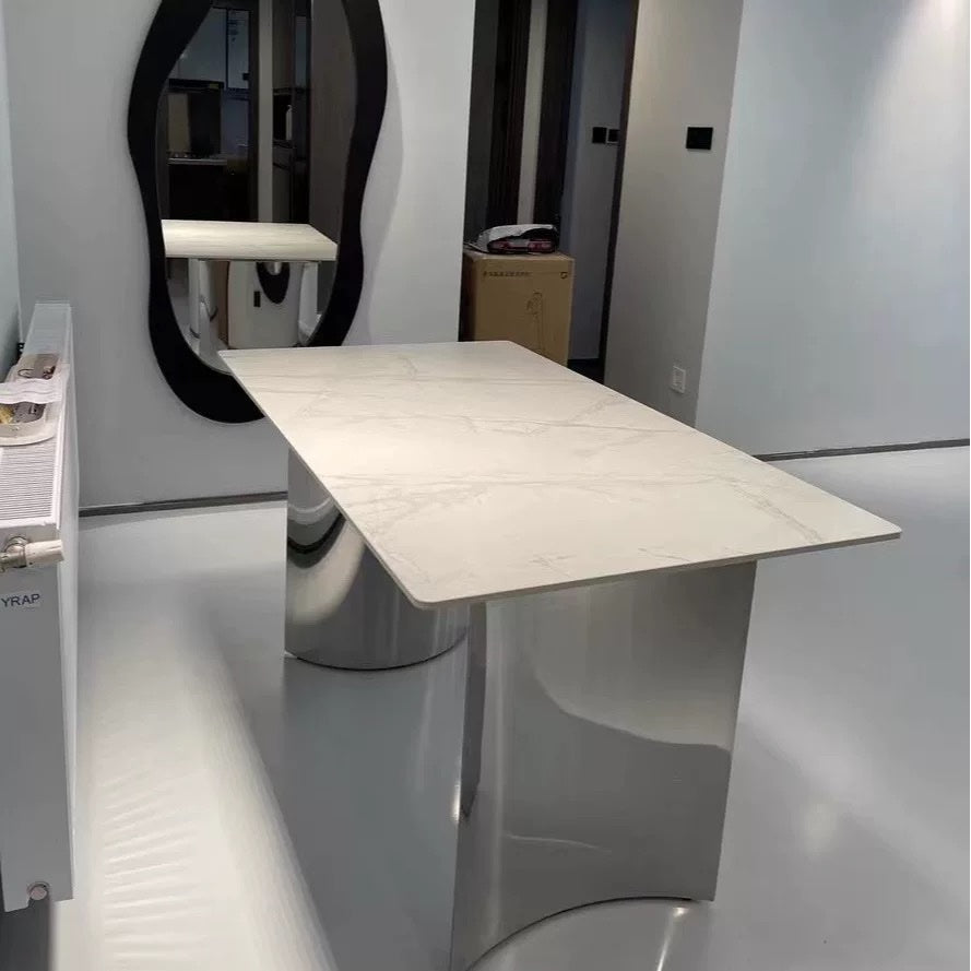 iStay Vellum Table